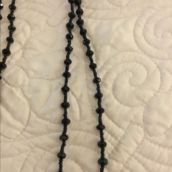 New black beaded necklace - Picture 2 of 4
